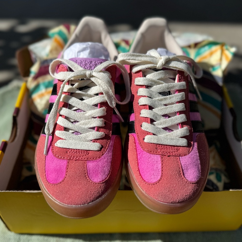 Adidas Women’s Gazelle 'Pink Velvet' - Picture 9 of 16